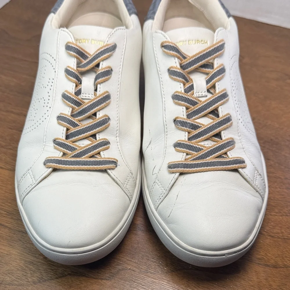 Tory Burch Leigh T-logo White Leather Sneakers w/ Perforated Logo, Womens sz 10